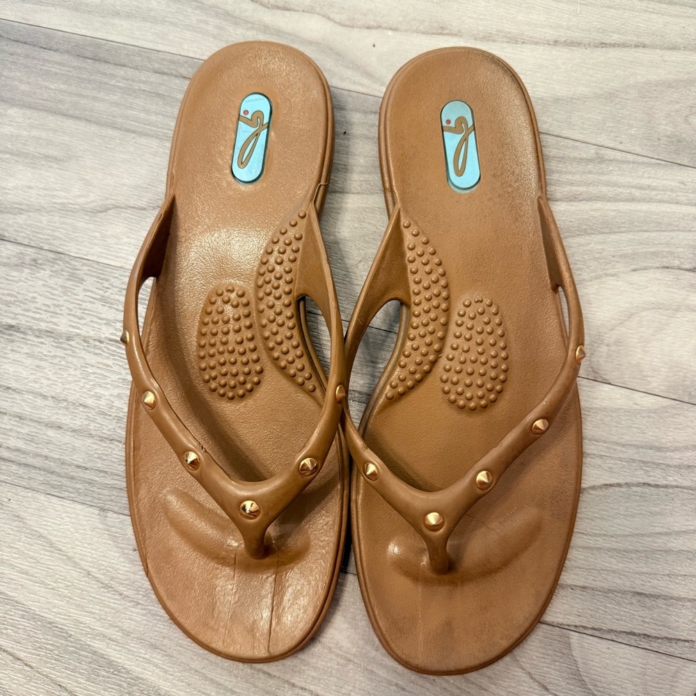 Oka-B Women's Tan Jordan Flip-Flop Sandal Size M 7